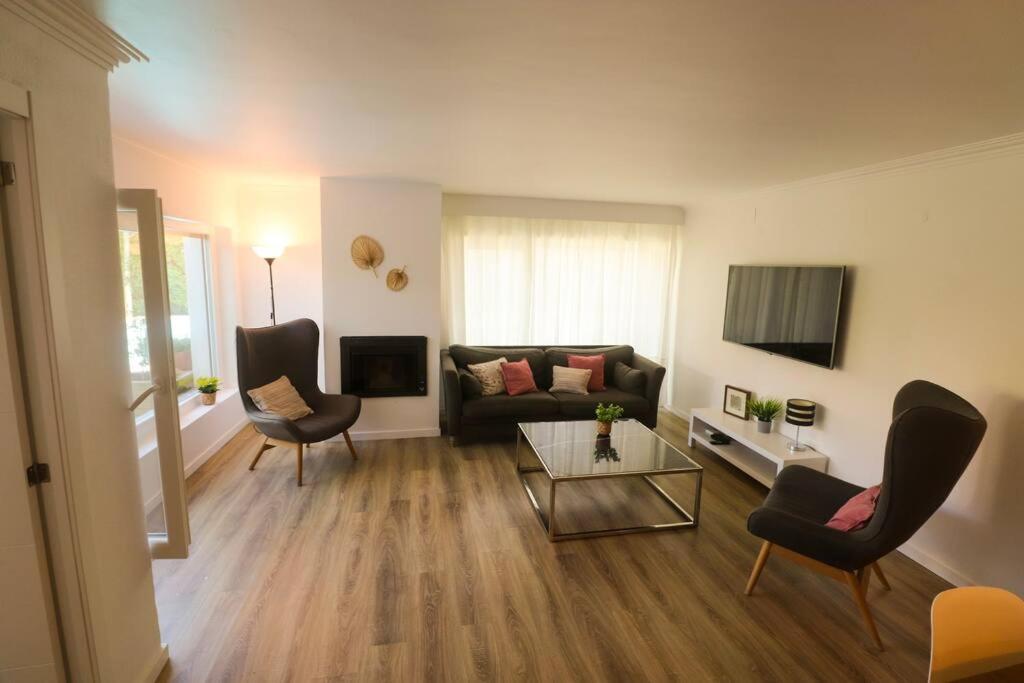 Cascais Getaway With A Shared Pool Apartment ภายนอก รูปภาพ